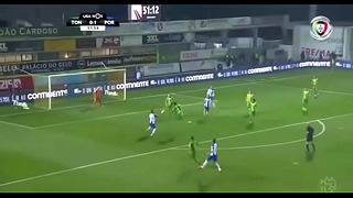 Anão Meteu A Bola Lá Dentro